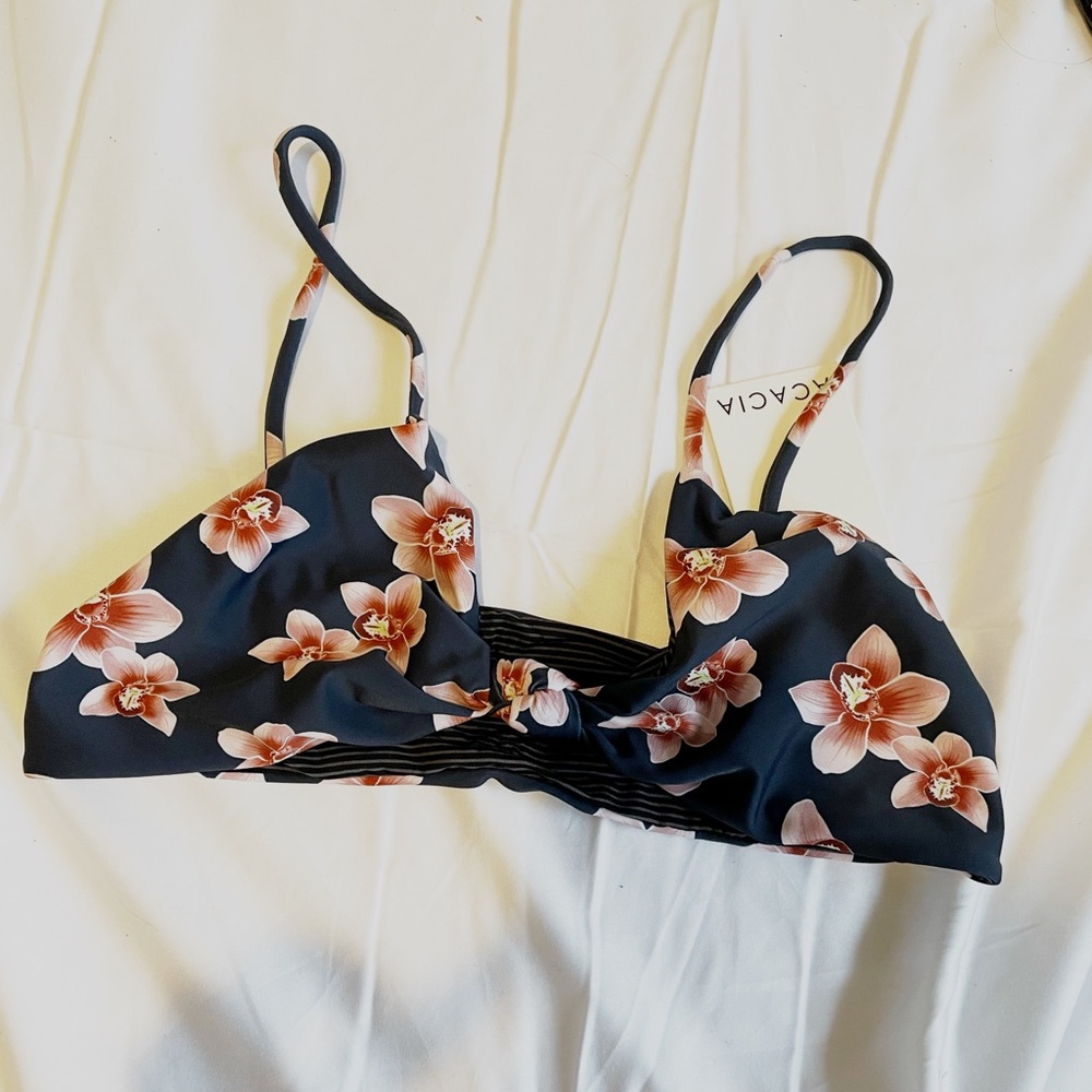 Acacia Swimwear Pauwela Top Isle NWT